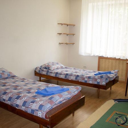Ala Hostel Almaty Esterno foto